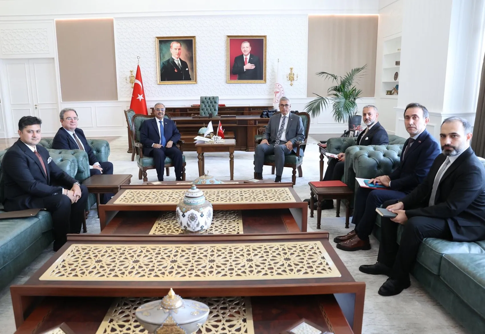 Sağlık diplomasisinde yeni dönem: Bakan Memişoğlu'ndan D-8 hamlesi