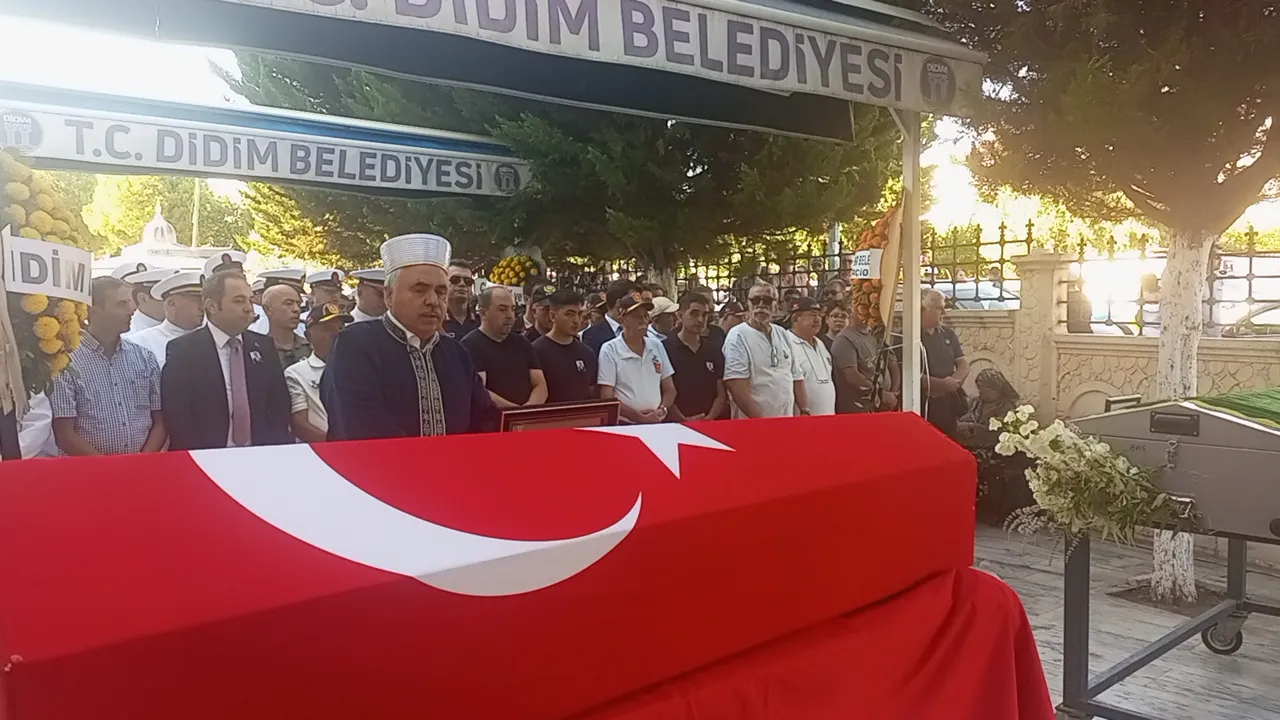 Didim Kıbrıs Gazisi Hayrettin Etik’e veda etti