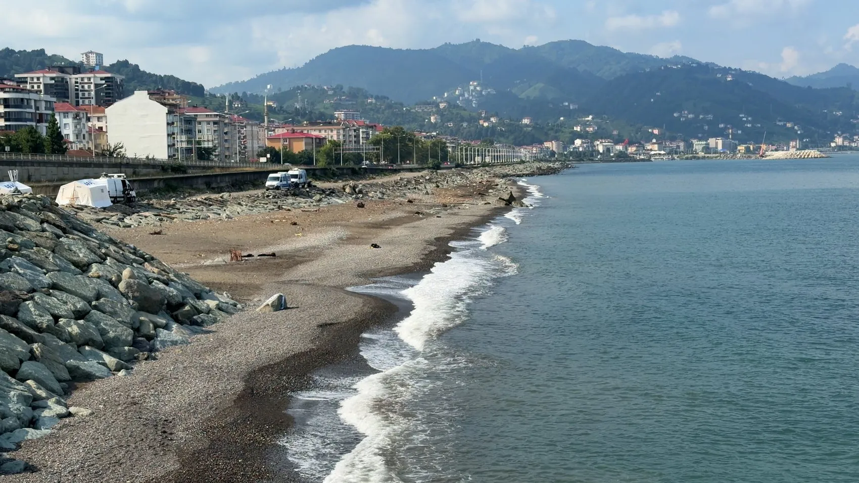 Rize'de denizde kaybolan 11 yaşındaki çocuk için üçüncü gün