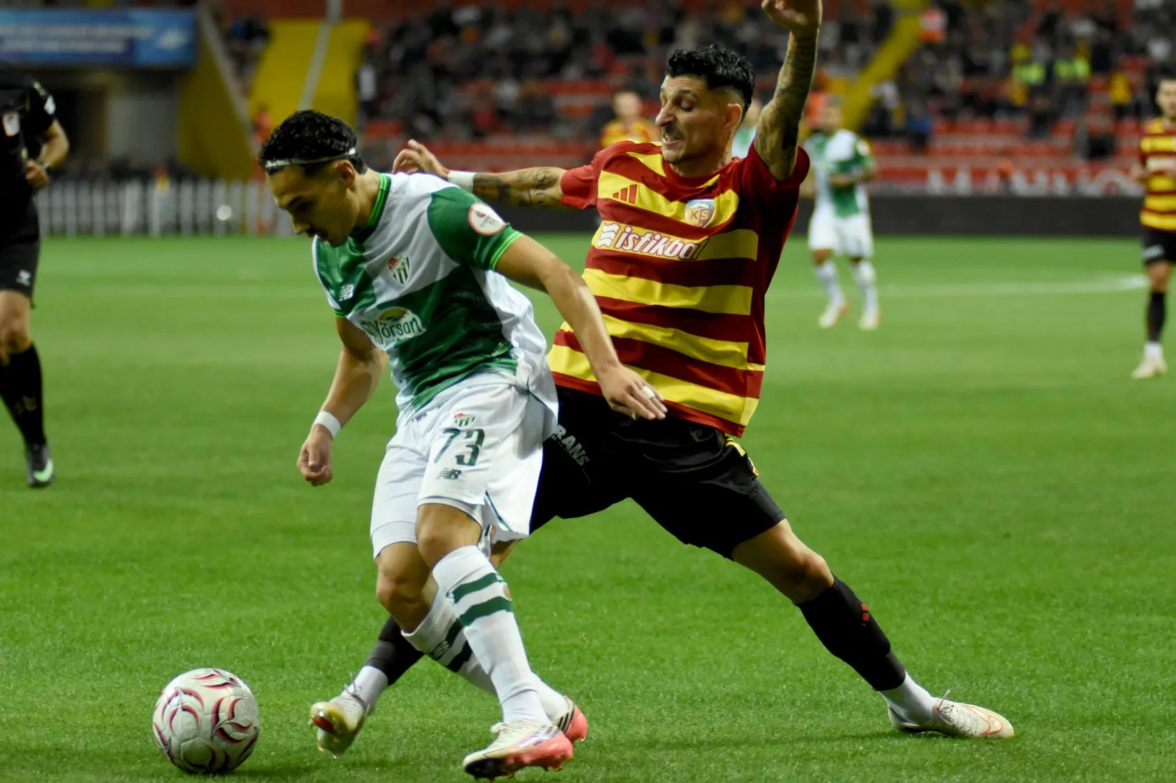 Bursaspor, Kayseri'de geriden gelerek kazandı