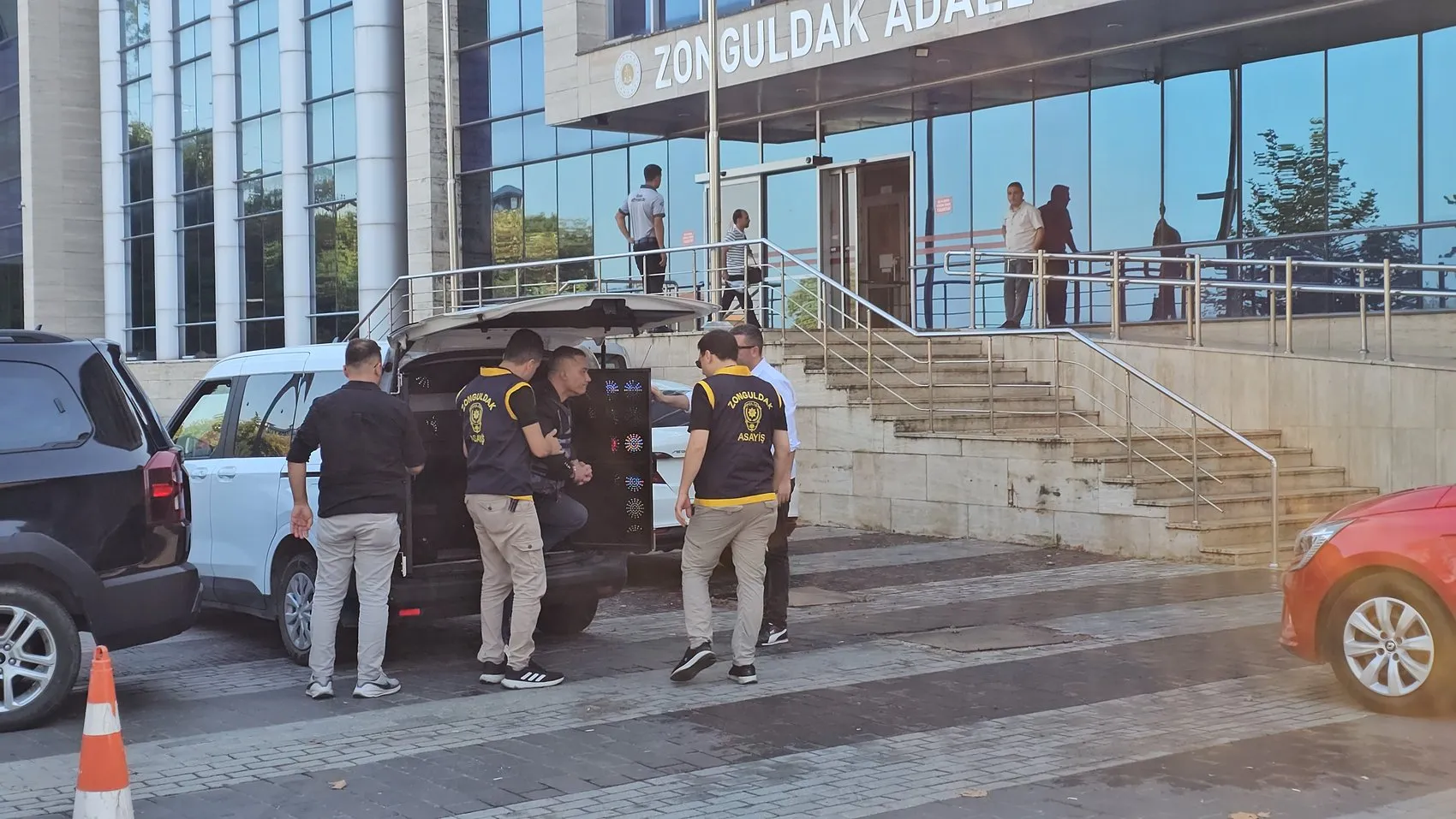 Kelepçeyi Kırıp Kaçan Cinayet Azmettiricisi Zonguldak'ta Yakalandı