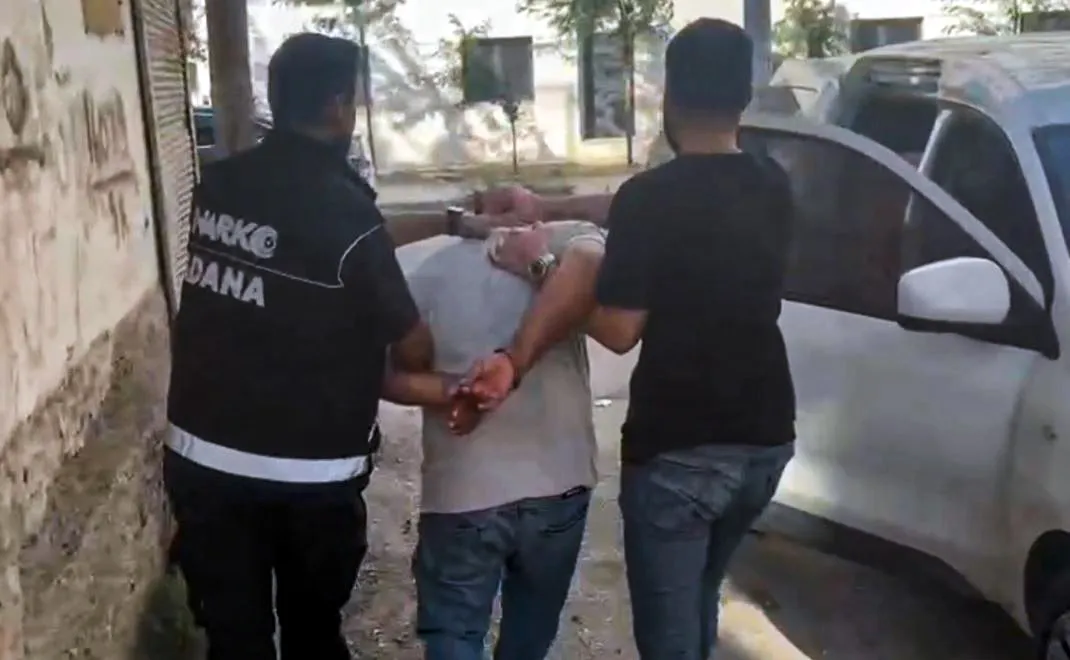 Adana'da evine 283 bin uyuşturucu hap saklayan şüpheli yakalandı