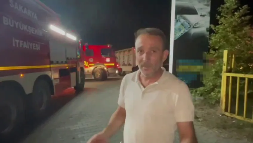 Hendek'te asit yüklü kamyon sızdırdı, 2 kişi etkilendi