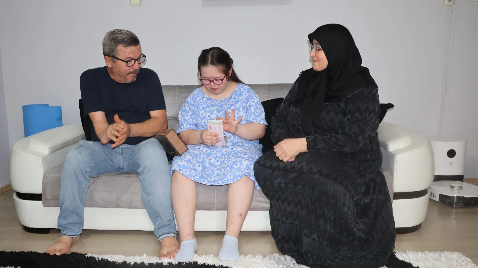 14 yaşındaki Hüma rüyasında gördüğü Kabe’ye gitmek için para biriktiriyor