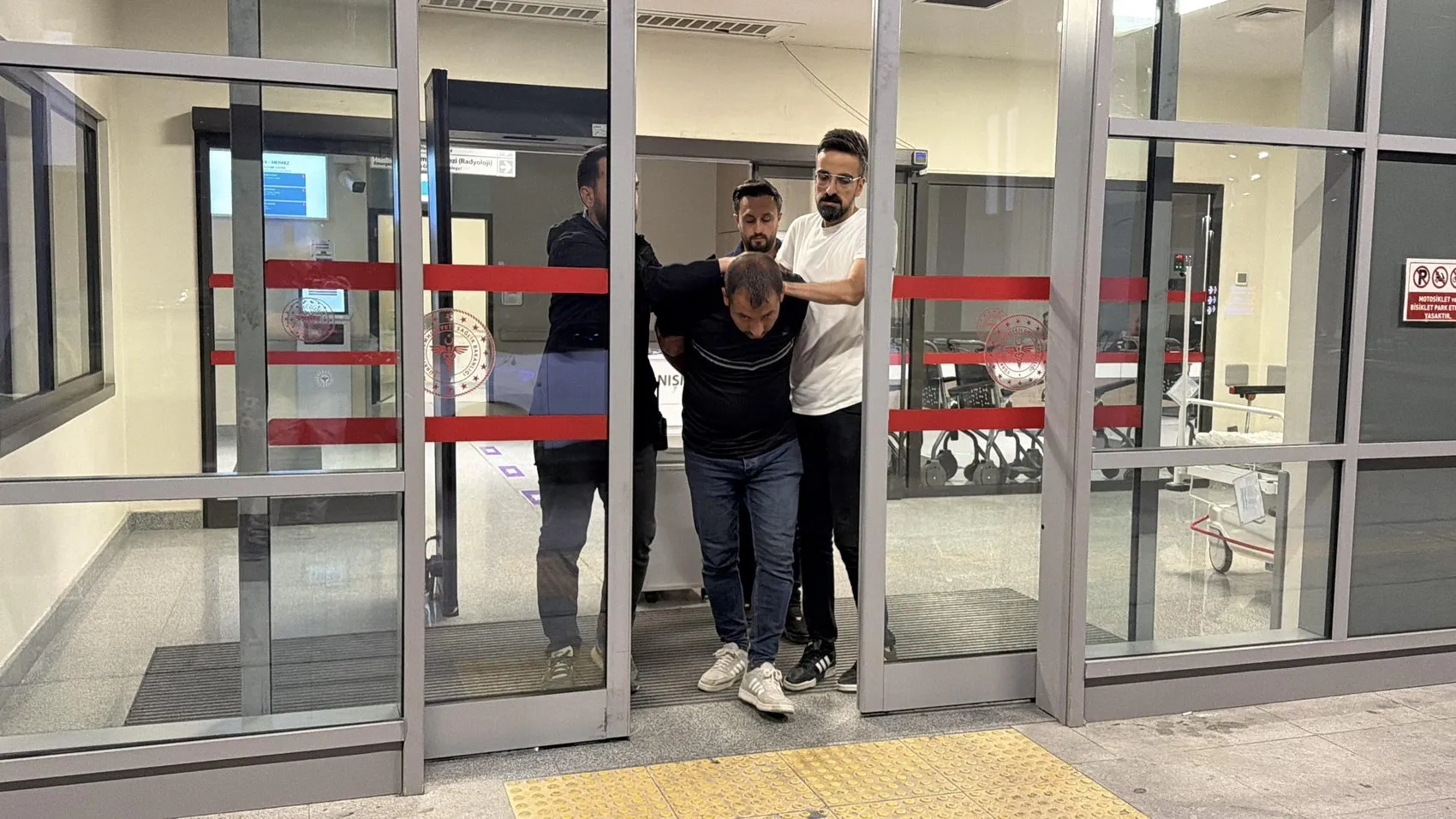 Kütahya'da eski eşini bıçaklayan şüpheli TIR garajında yakalandı