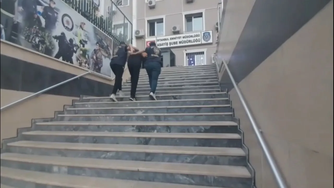 Turistleri hedef alan 20 kişilik yankesici çetesi çökertildi