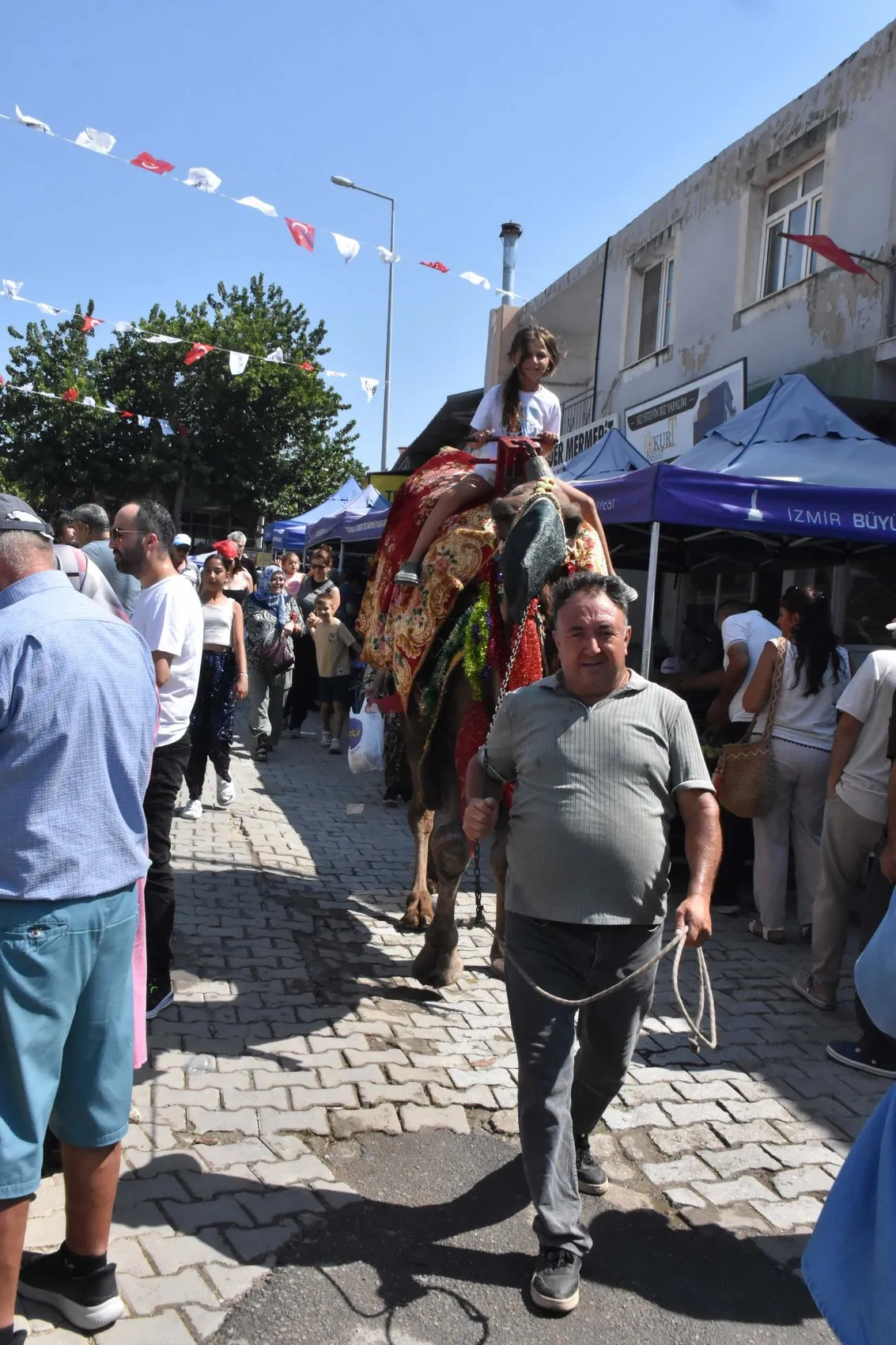 İzmir'de incir şöleni Bardacık üreticisiyle buluştu