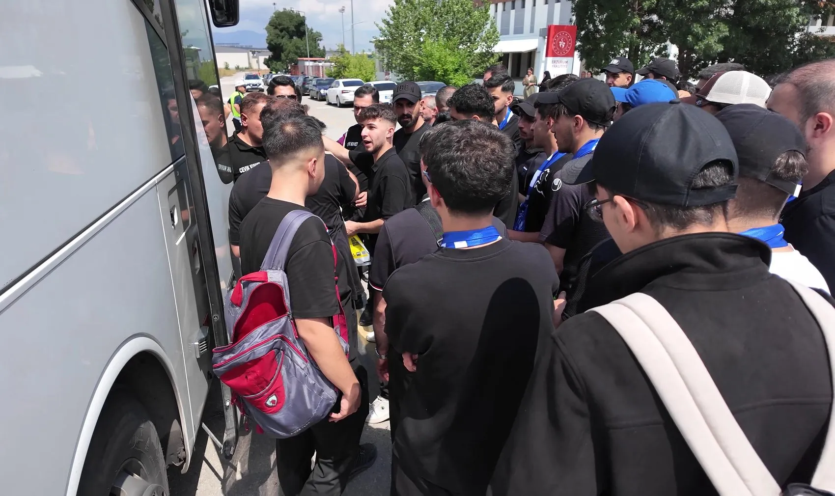 Erzurumspor taraftarı Diyarbakır yolunda