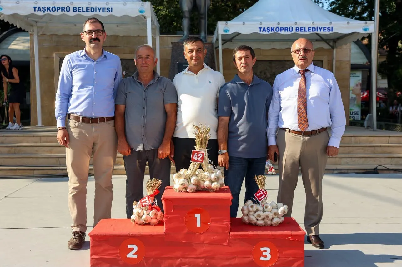 Taşköprü’de yılın en kaliteli sarımsakları seçildi