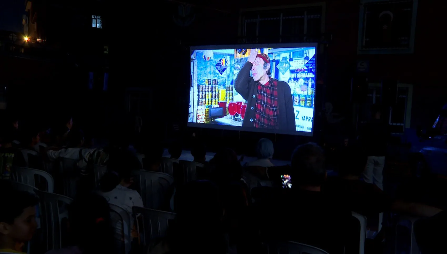 Bahçelievler’de açık hava sinema keyfi