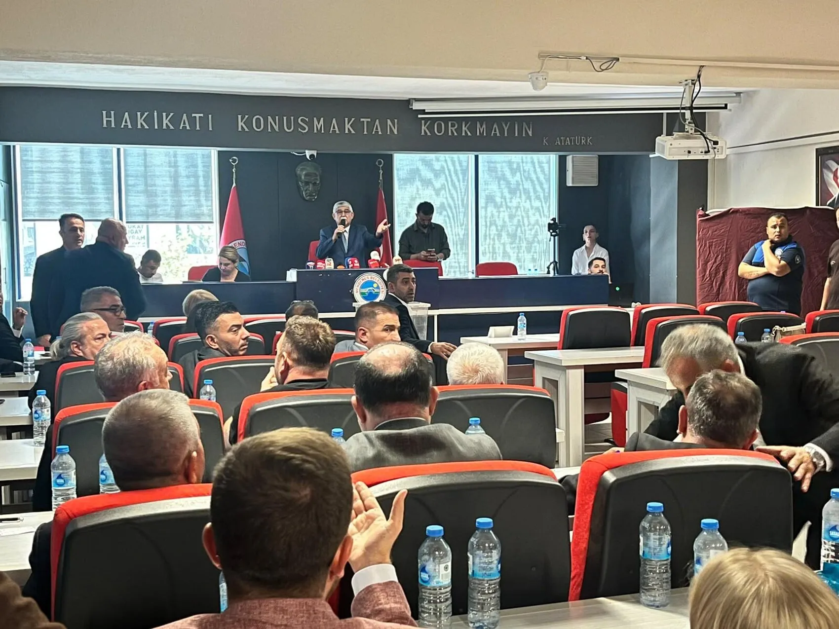 Menderes Belediyesi'nde yeni dönem Asuman Şen başkan vekili seçildi