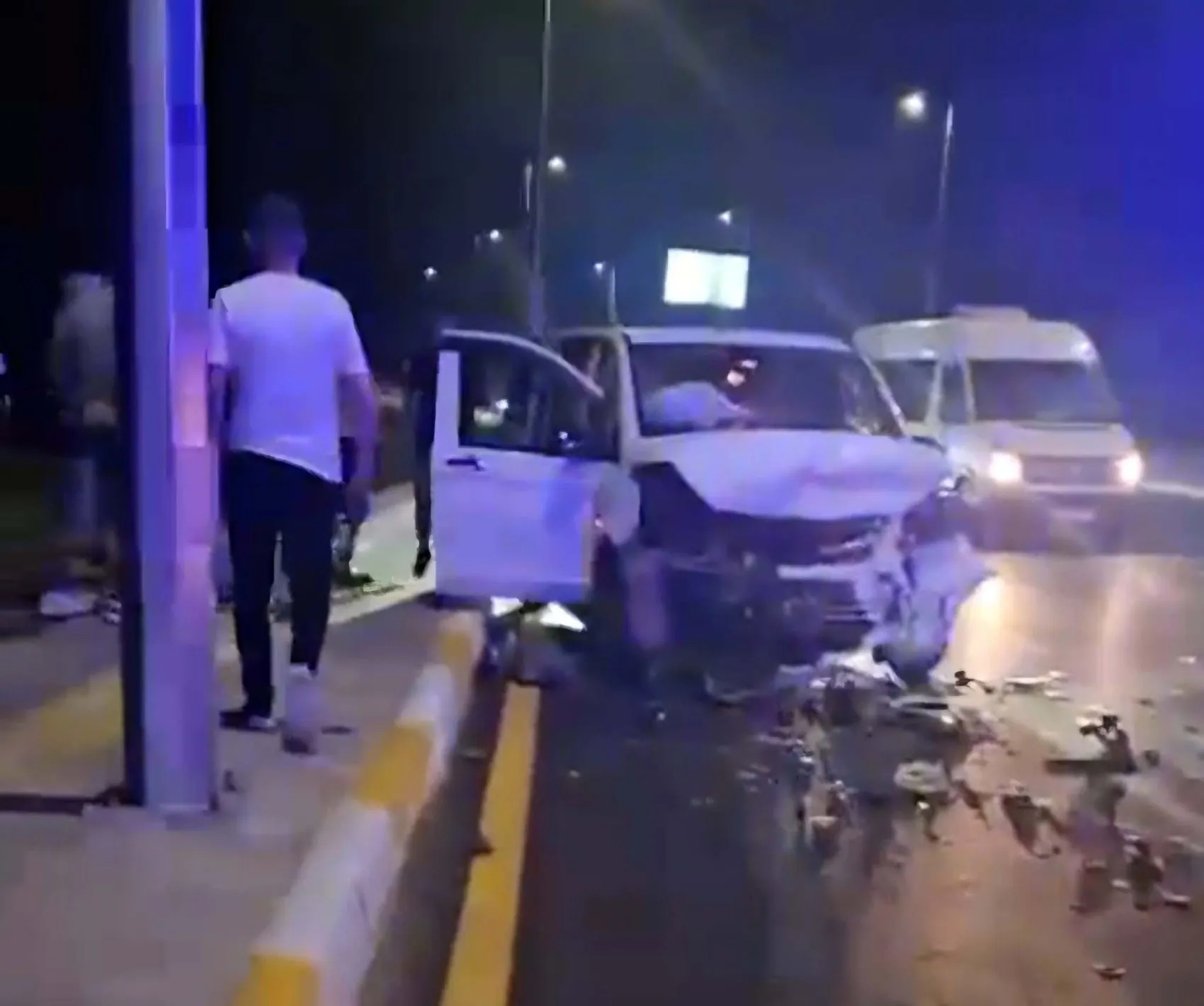 Antalya'da turizm yolunda feci kaza 10 kişi yaralandı