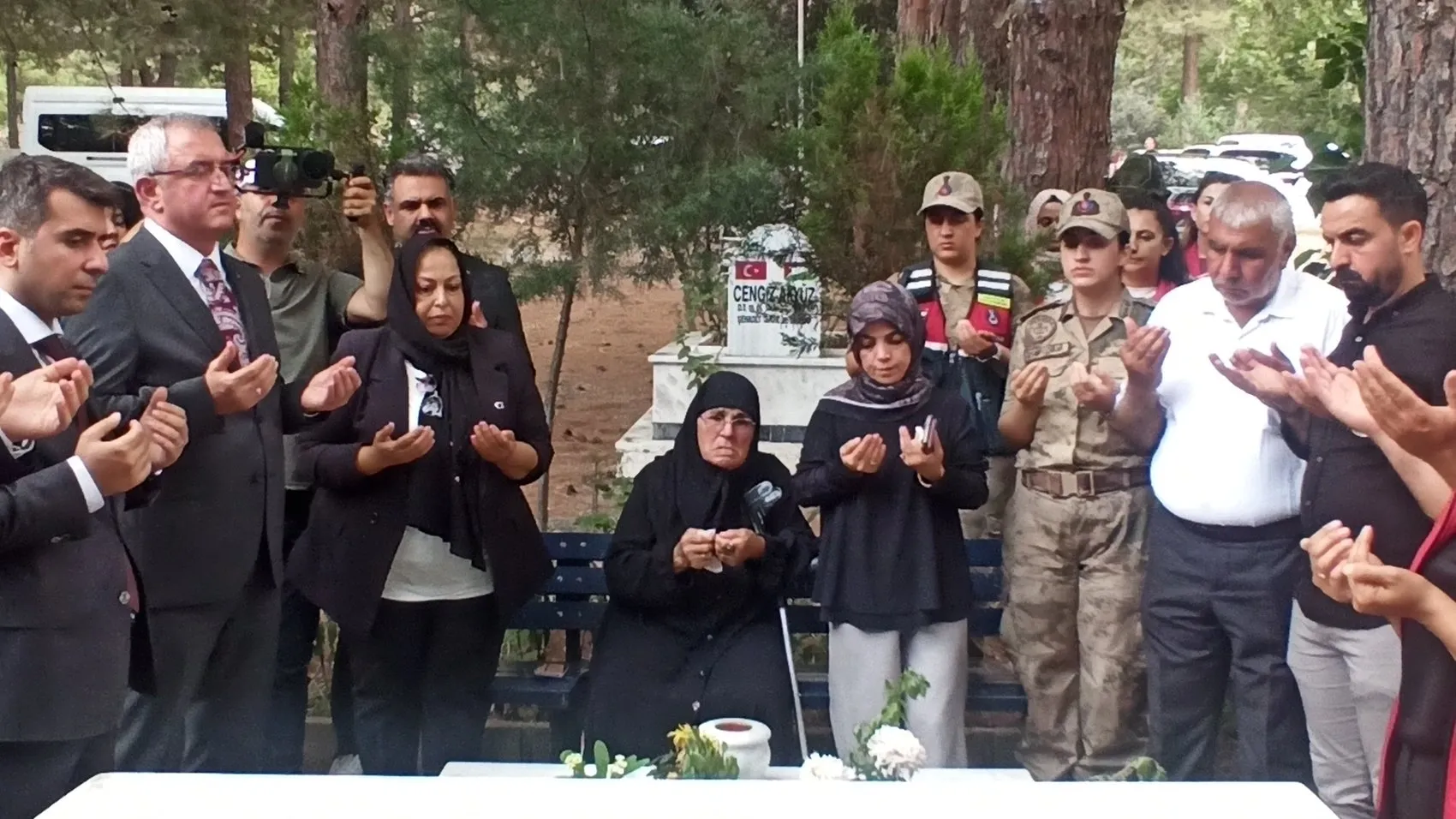 Şehit Başçavuş Ferhat Gedik memleketi Hatay'da dualarla anıldı