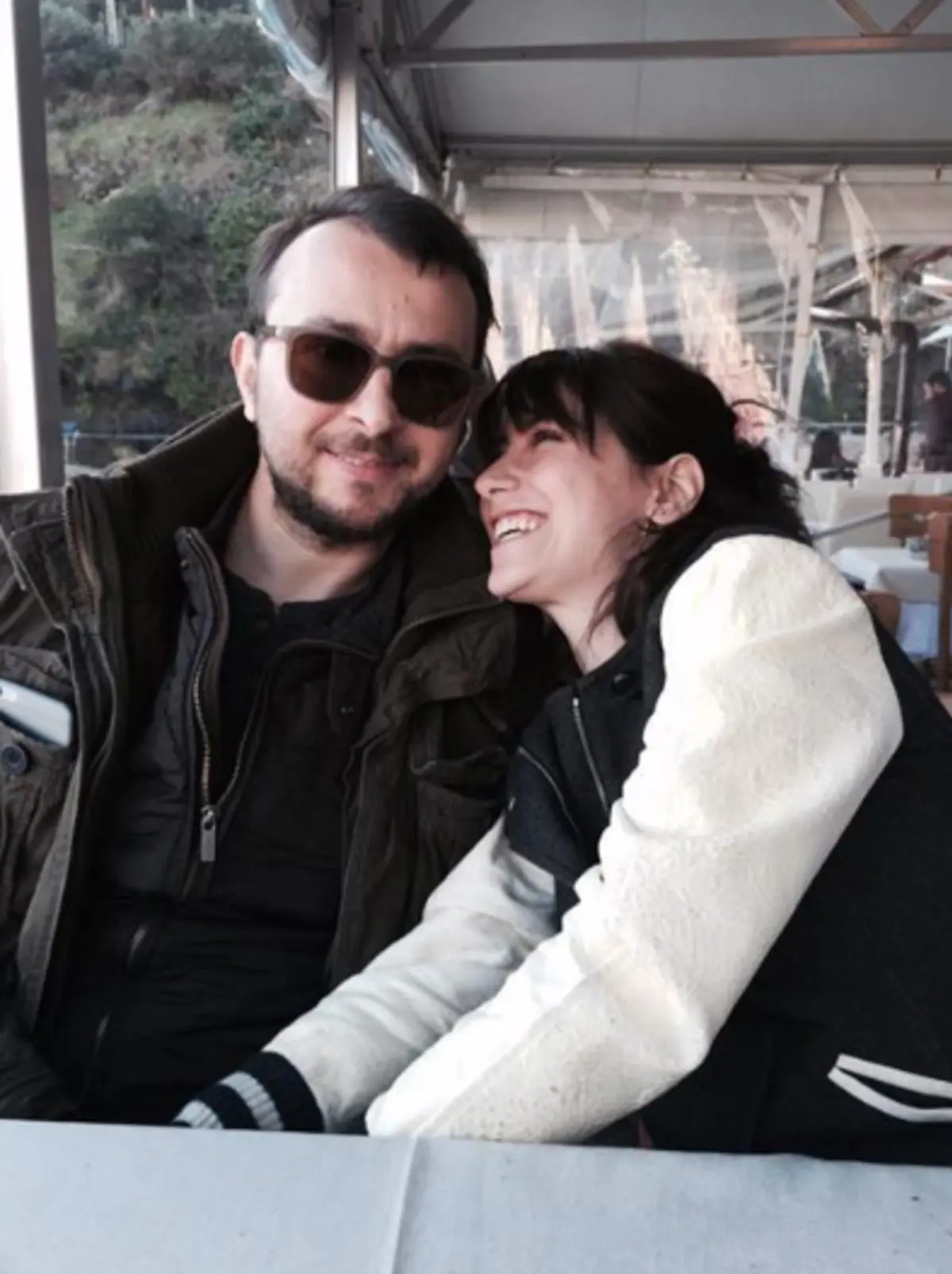 Ülkeyi terk ediyorlar denmişti! Hazal Kaya ve Ali Atay son noktayı koydu 1