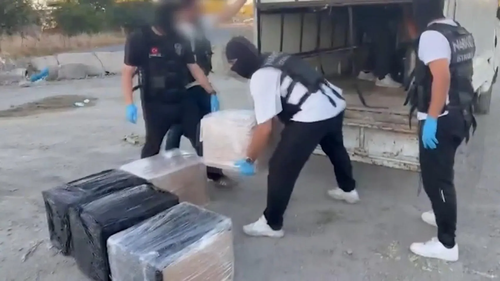 Zeytinburnu operasyonunda 83 kilo uyuşturucu yakalandı