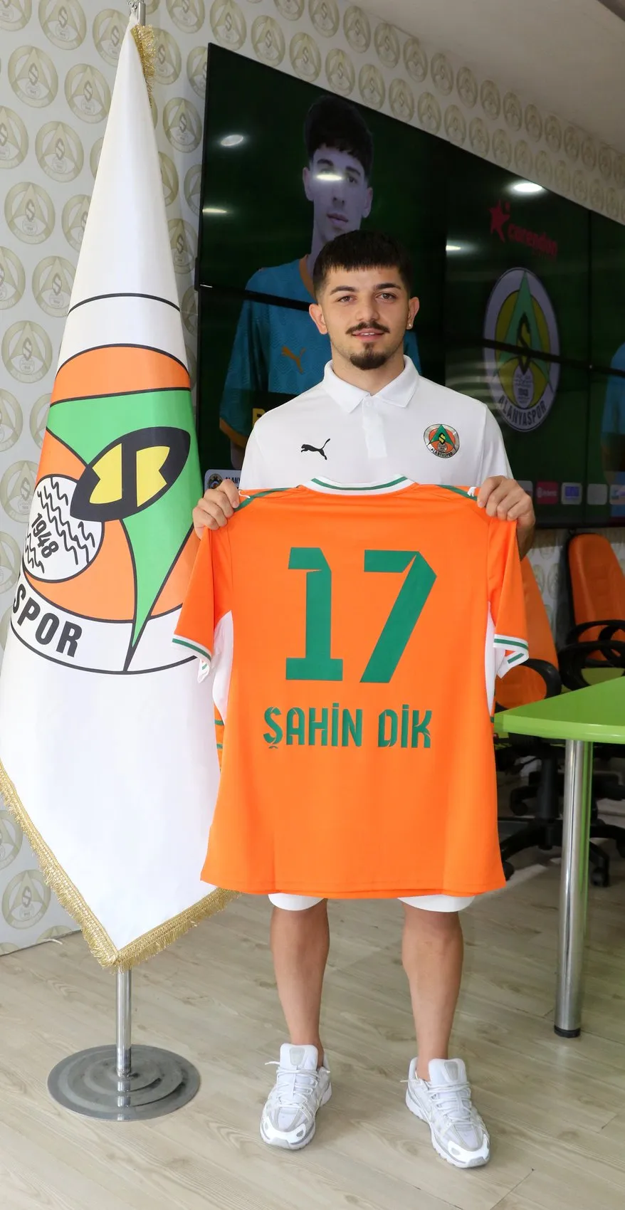 Alanyaspor rotayı genç yeteneklere çevirdi