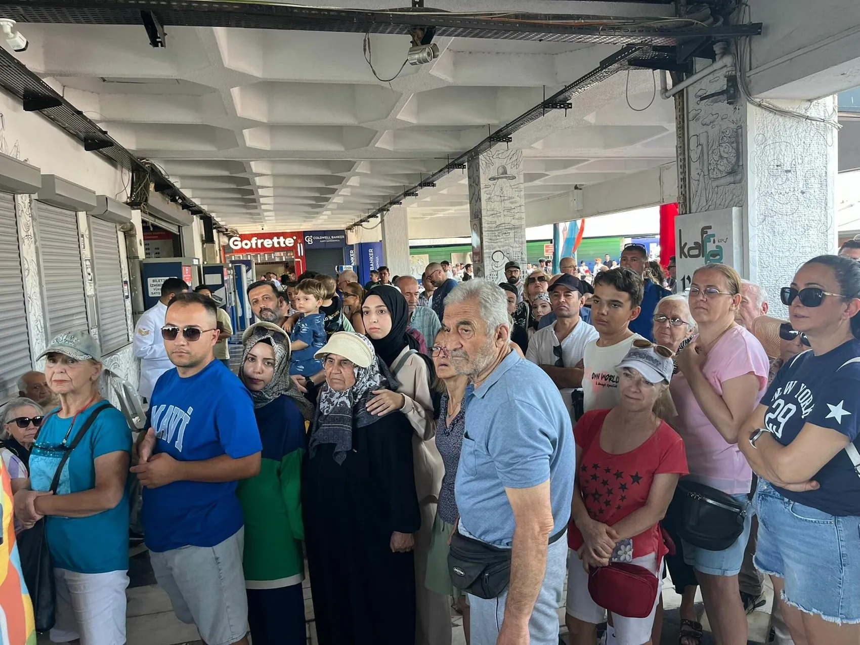 İzmir'de 30 Ağustos coşkusu: TCG Karşıyaka kapılarını ilk kez halka açtı