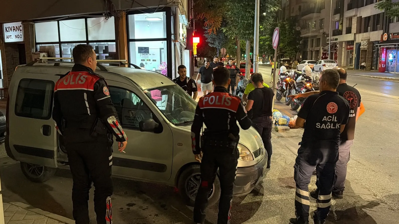 Eskişehir’de trafik kazası sonrası bıçaklı kavga kamerada