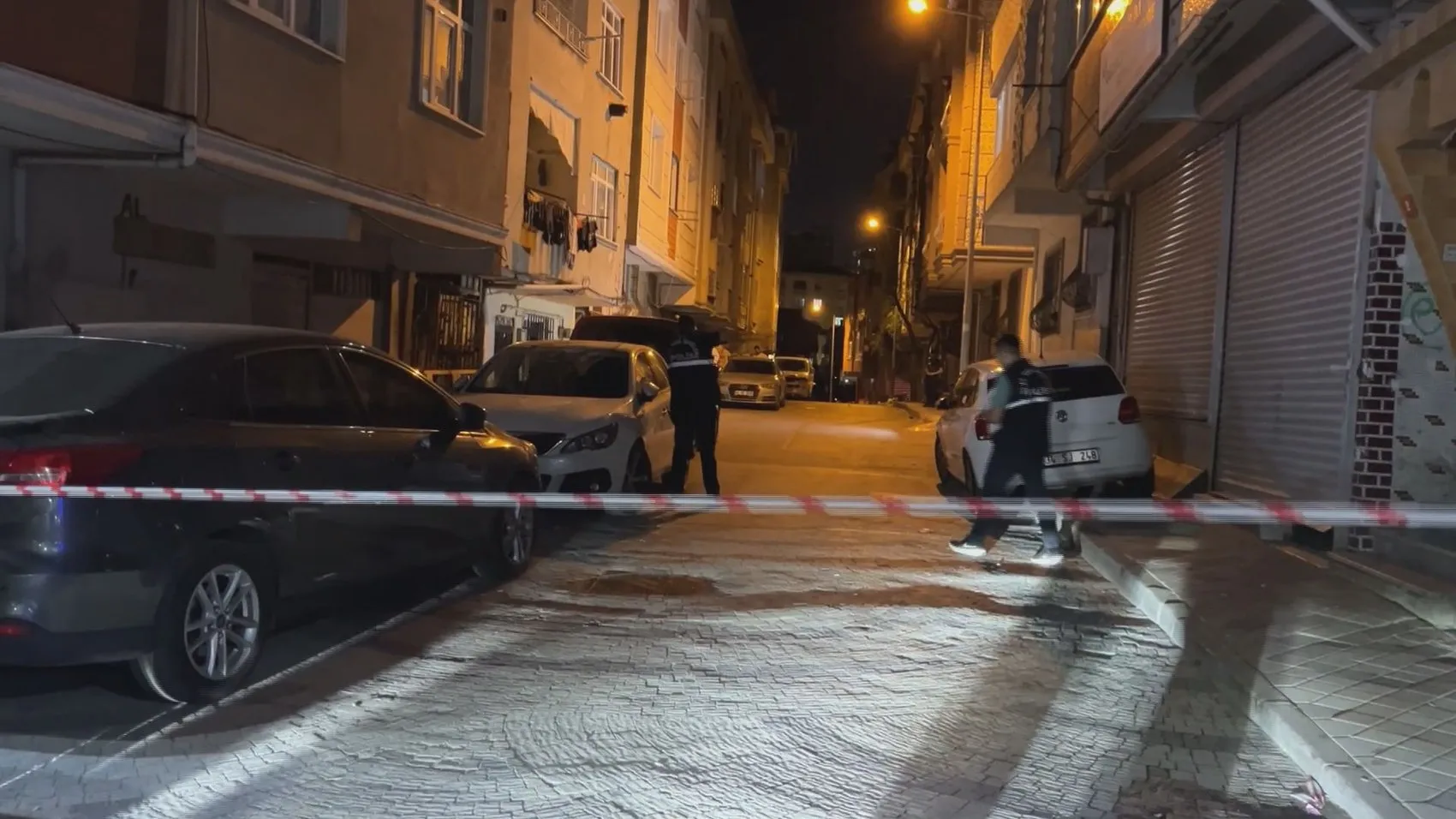 Bağcılar'da komşular arasında bıçaklı ve tüfekli saldırı dehşeti