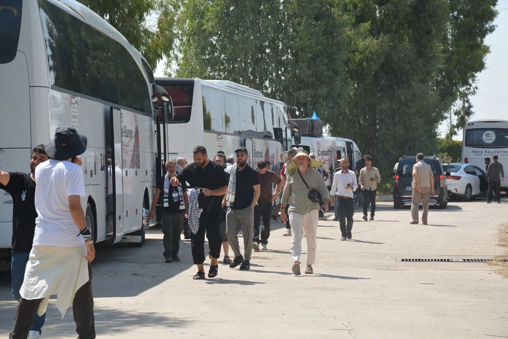 Avrupa’dan yola çıkan Filistin konvoyu Habur’u geçerek Irak’a girdi