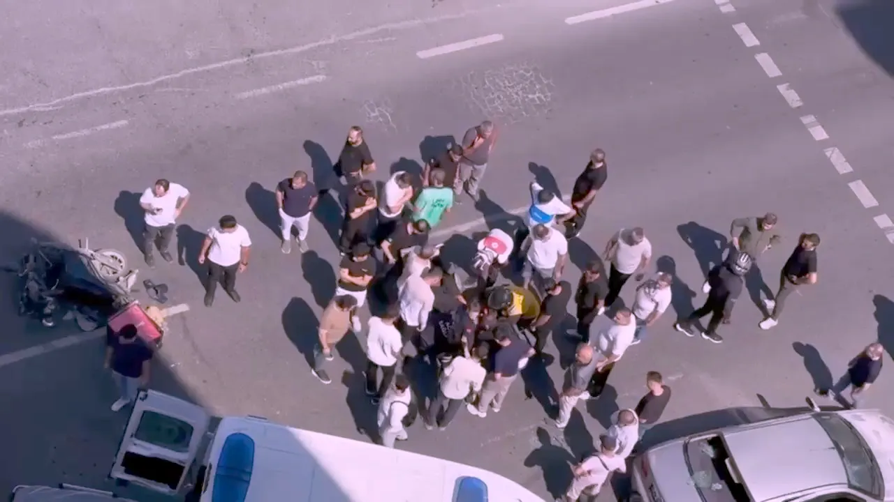 Avcılar'da motosiklet kazası Bir kişi ağır yaralandı