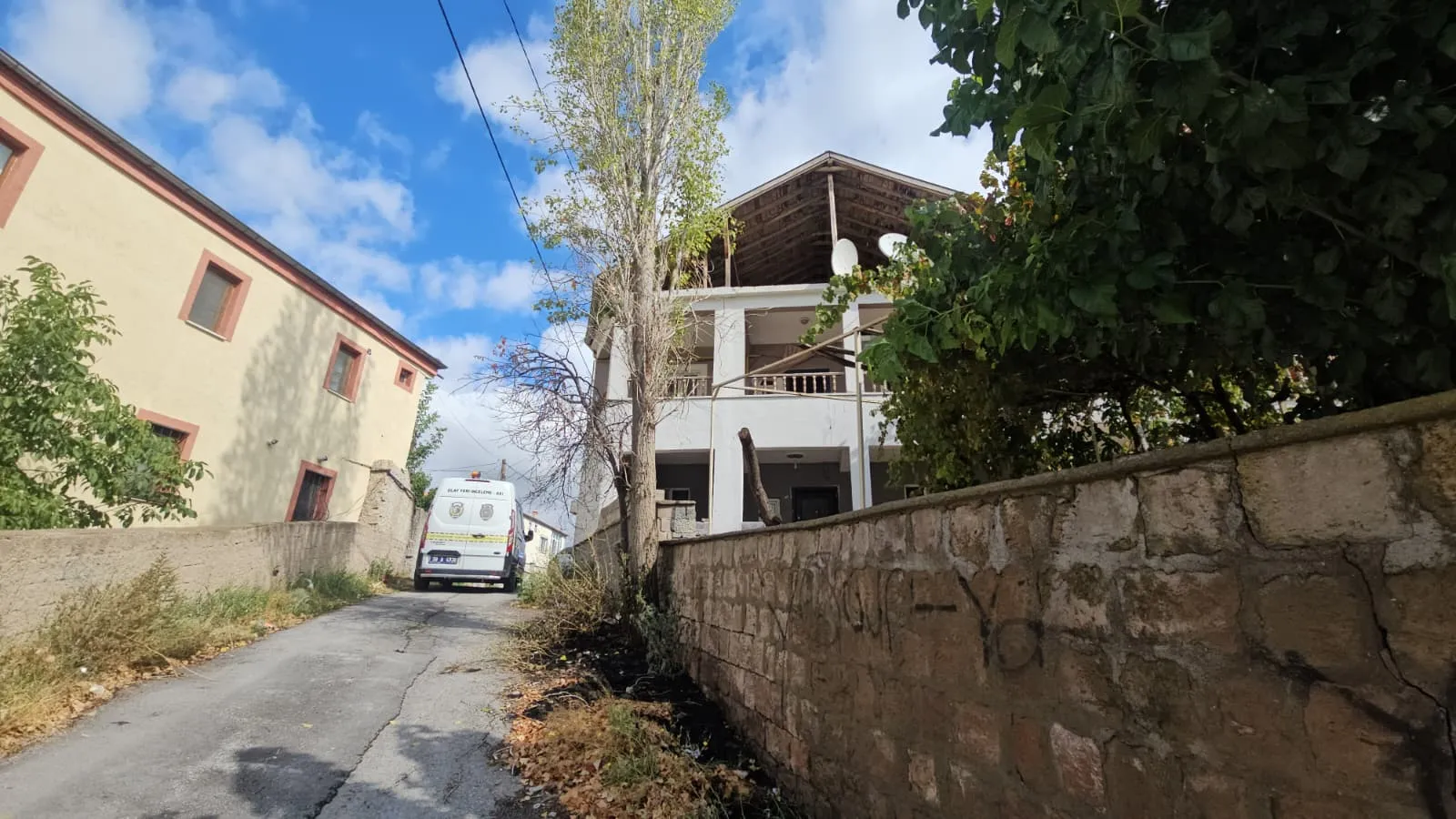 Buğdaylı Mahallesi'nde sabah kavgası kanlı bitti Tabancayla vurulan M.T. hastaneye kaldırıldı