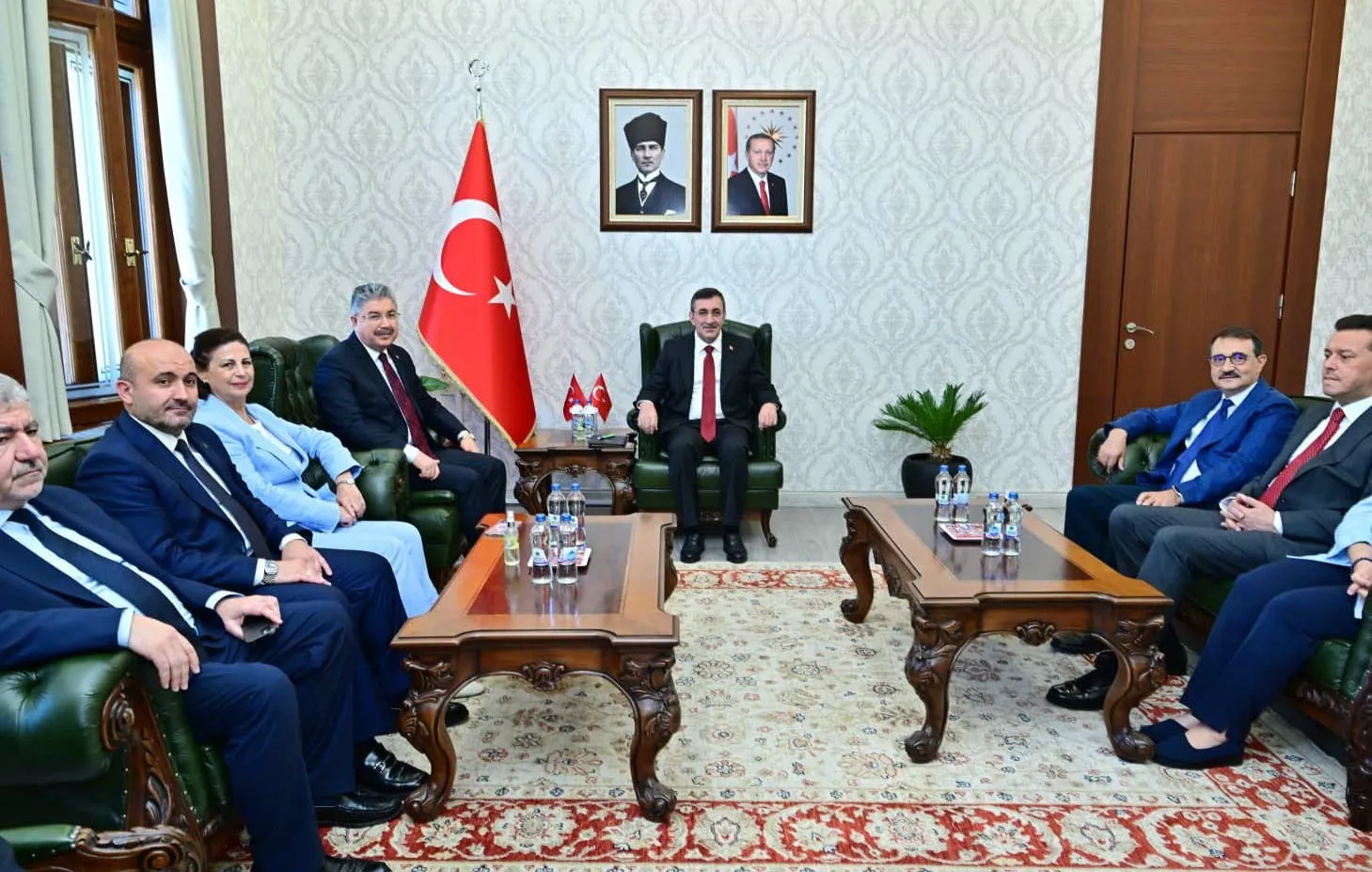 Yastık altındaki birikimler Merkez Bankası rezervini geçti