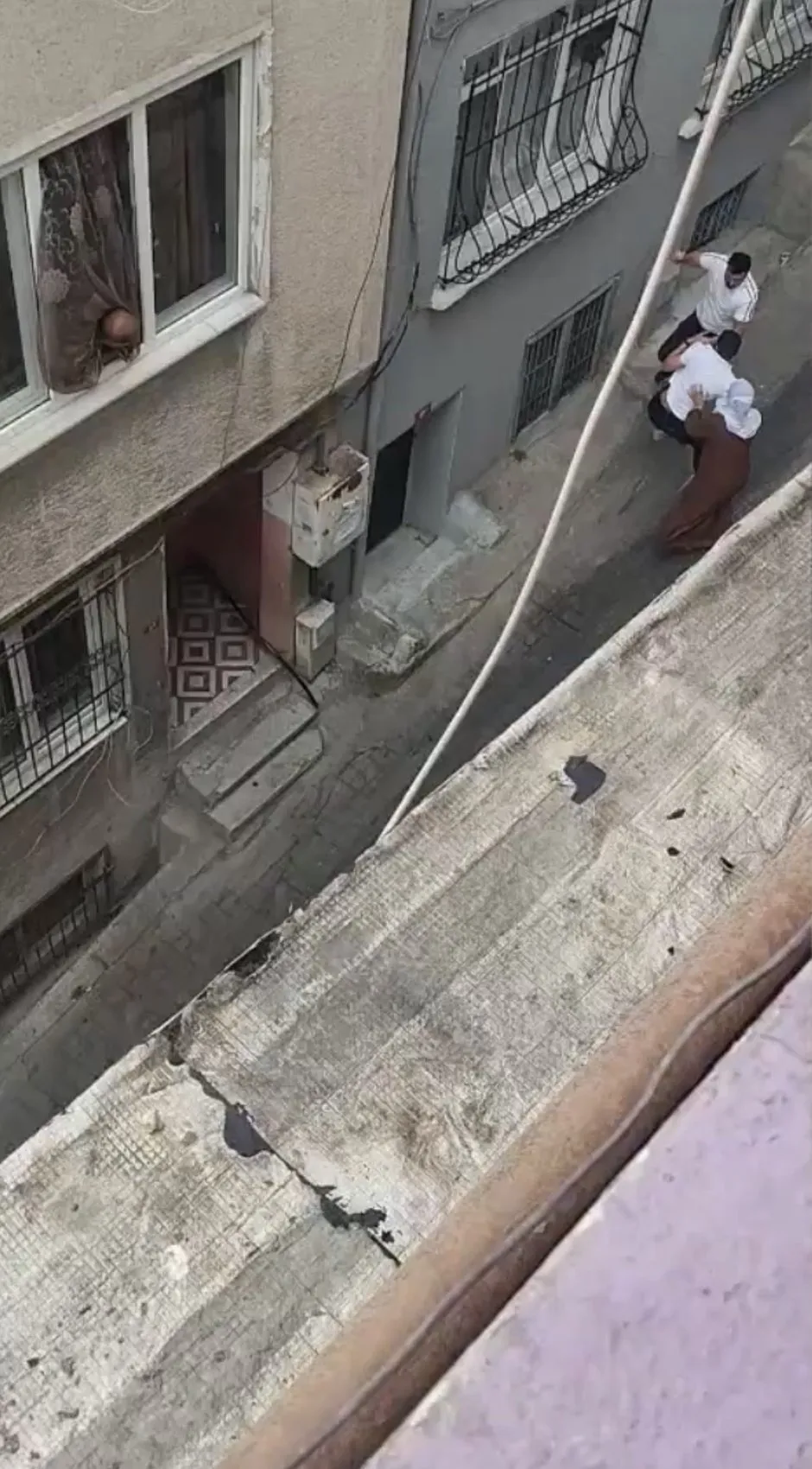 Berberde fön kavgası mahalleyi birbirine kattı