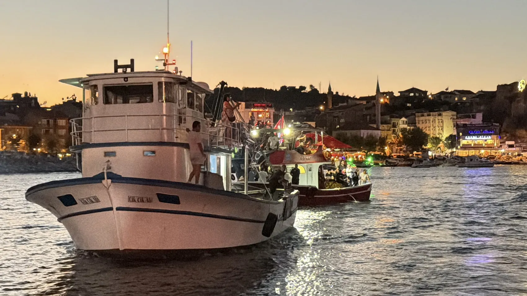 Amasra limanında büyük heyecan: Balıkçılar bereketli bir sezon için ağlarını denize bıraktı