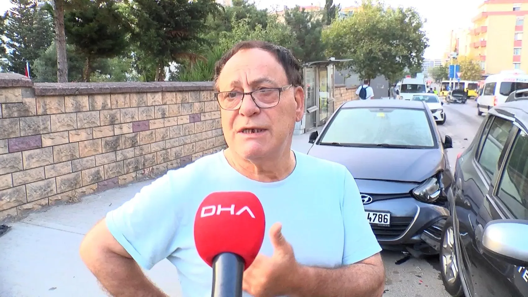 Kartal’da sabah vakti yarış dehşeti 3 araç hurdaya döndü