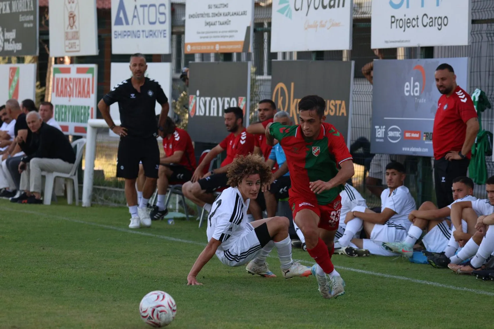 İzmir Futbolunun Nabzı Sezon Öncesinde Attı Çiğli'deki Dostluk Sınavı Yeşil-Kırmızılıların