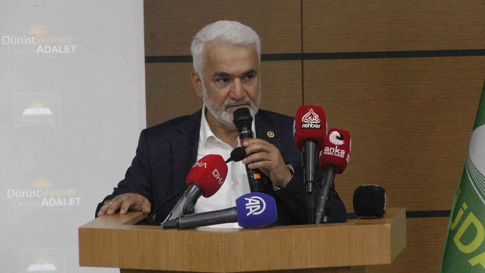Zekeriya Yapıcıoğlu'ndan Gazze çıkışı: Bu sadece bir bölge meselesi değil