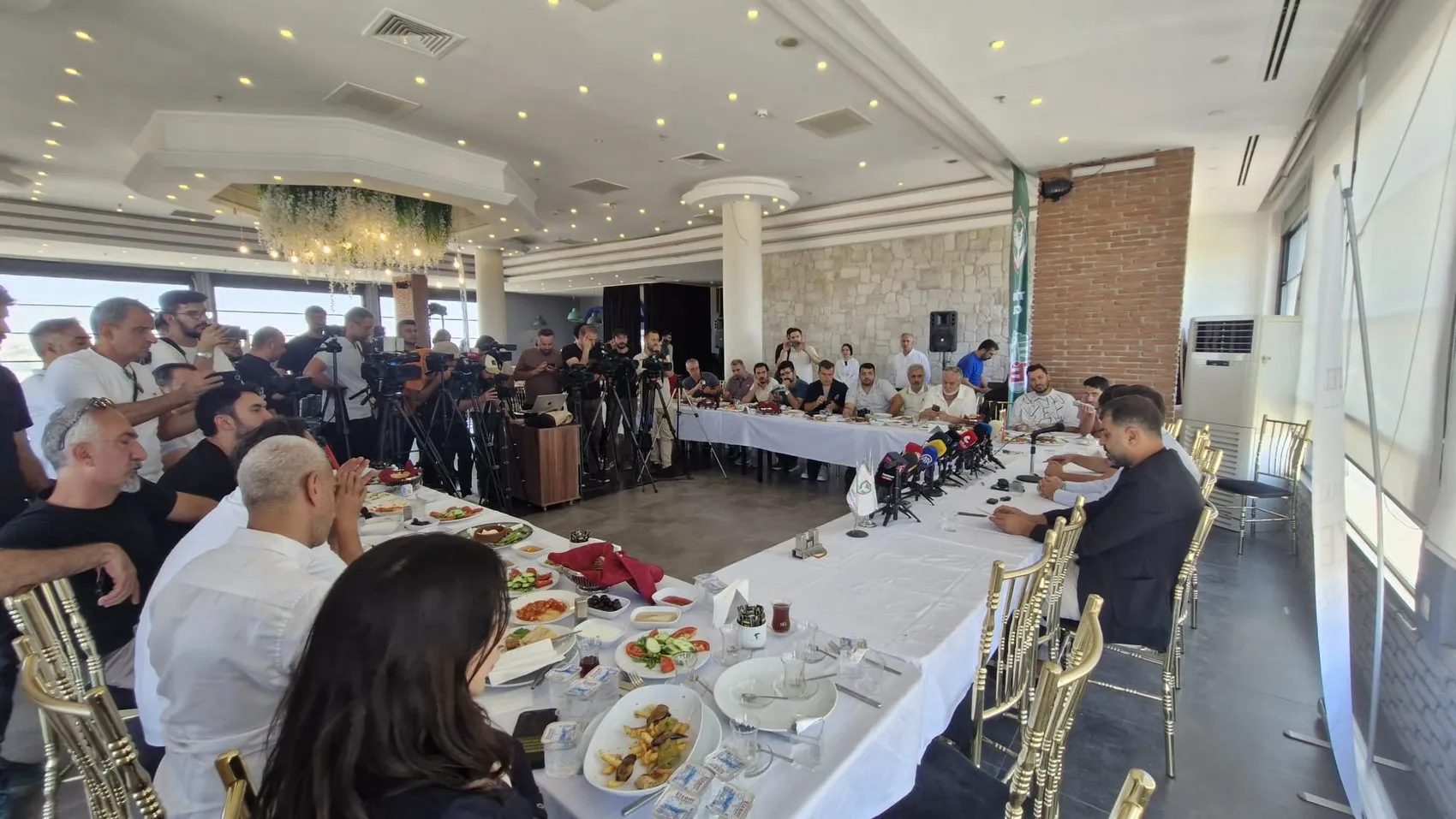 Amedspor'da Hasi dönemi Sahada ter dökecek oyuncu arıyoruz