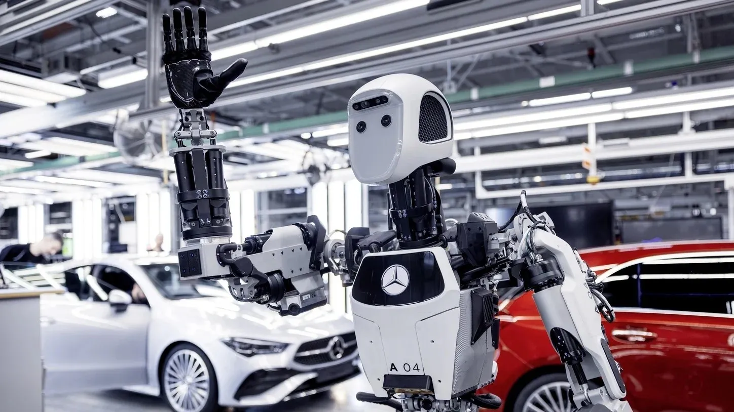 İnsanlar fabrikalarda halen ‘insansı robotlardan’ daha hızlı