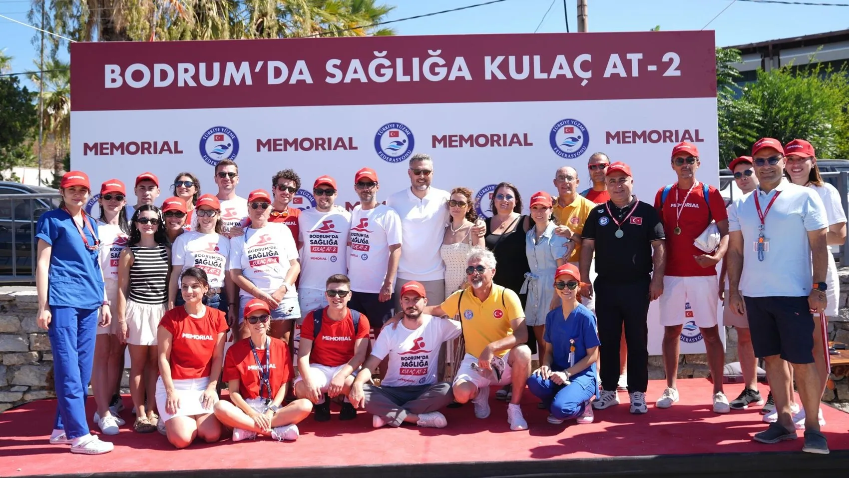 Bodrum'da sağlık için denize girenlerin sayısı ikiye katlandı