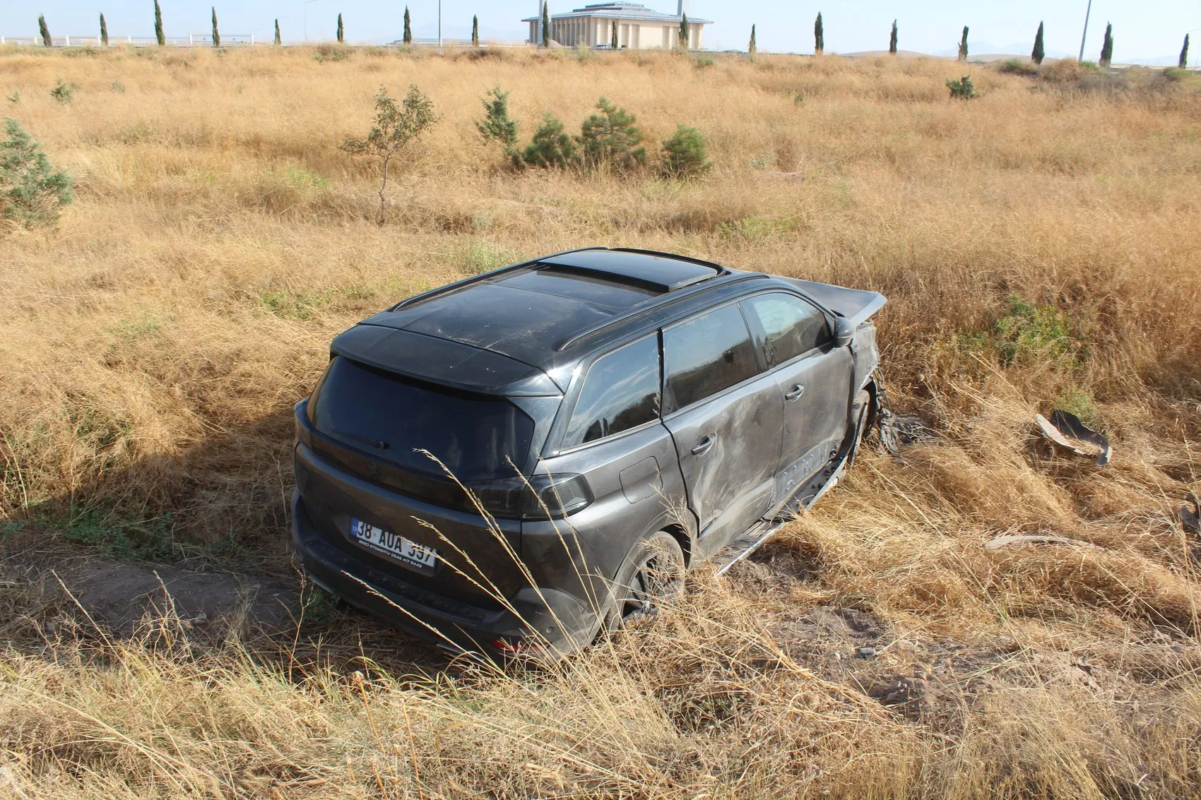 Tatil sevinci kâbusa döndü Otomobil takla attı, 3’ü çocuk 5 kişi yaralandı