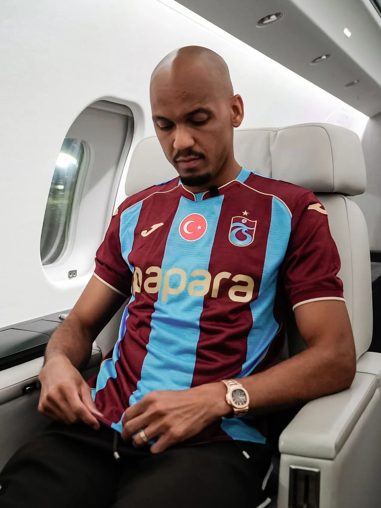 Fabinho bordo mavili formayla Trabzon'a geliyor