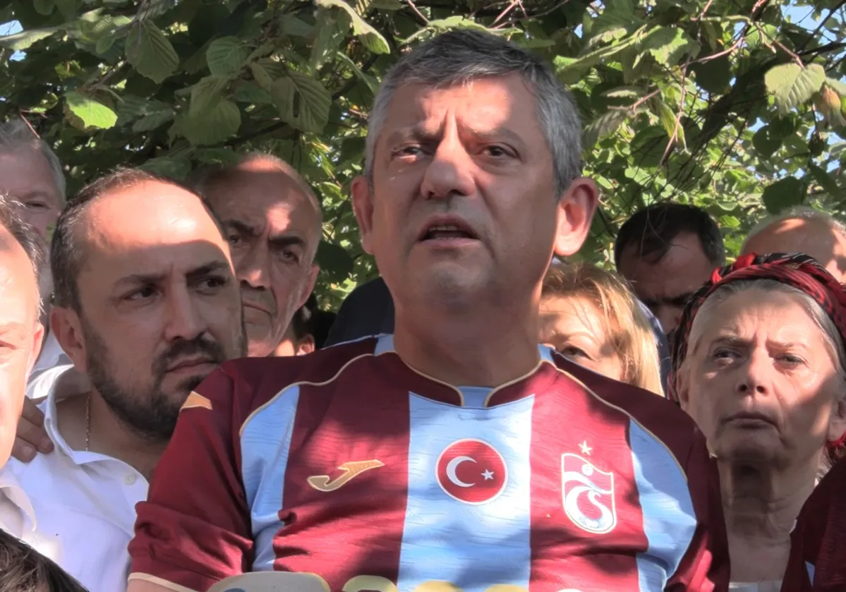 Özgür Özel fındık bahçesinde iktidar sözü verdi