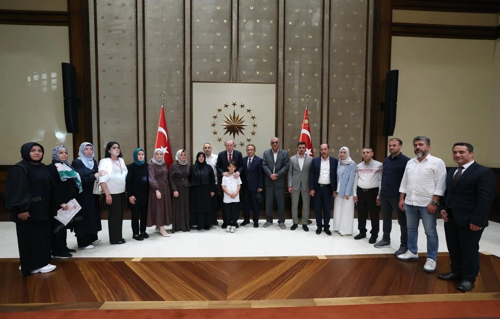 Erdoğan Kahramanmaraş saldırısında hayatını kaybedenlerin aileleriyle görüştü
