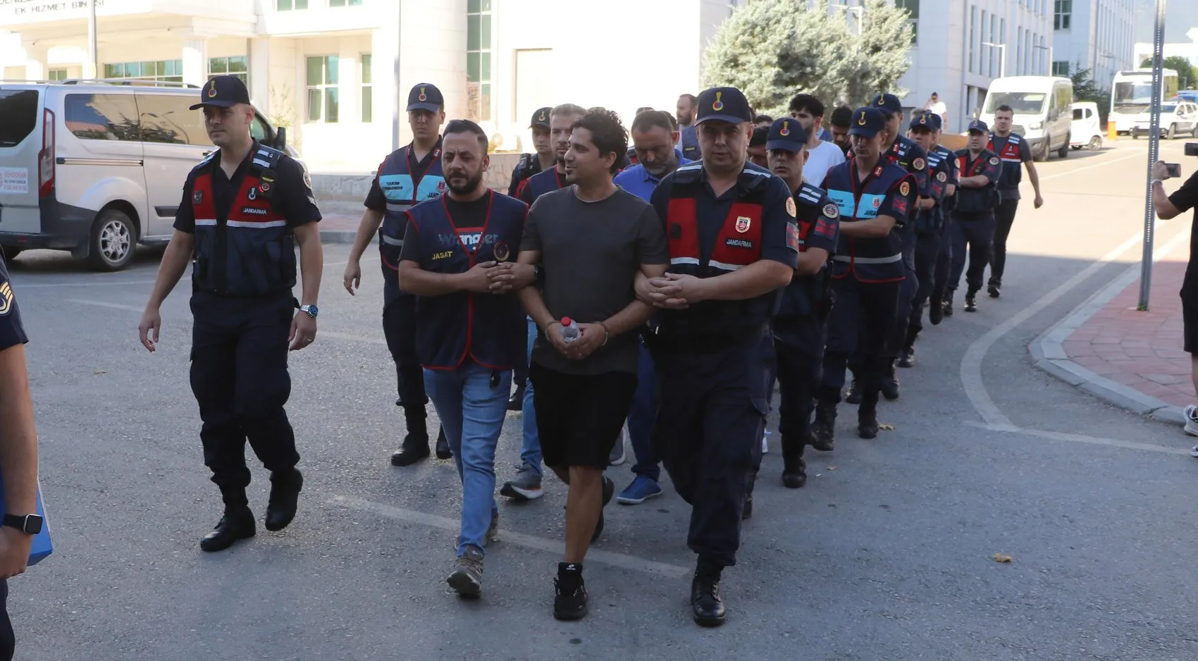 Denizli'de dehşet 2 kişiyi kaçırıp çıplak fotoğraflarını çektiler, 3 milyon lira haraç aldılar