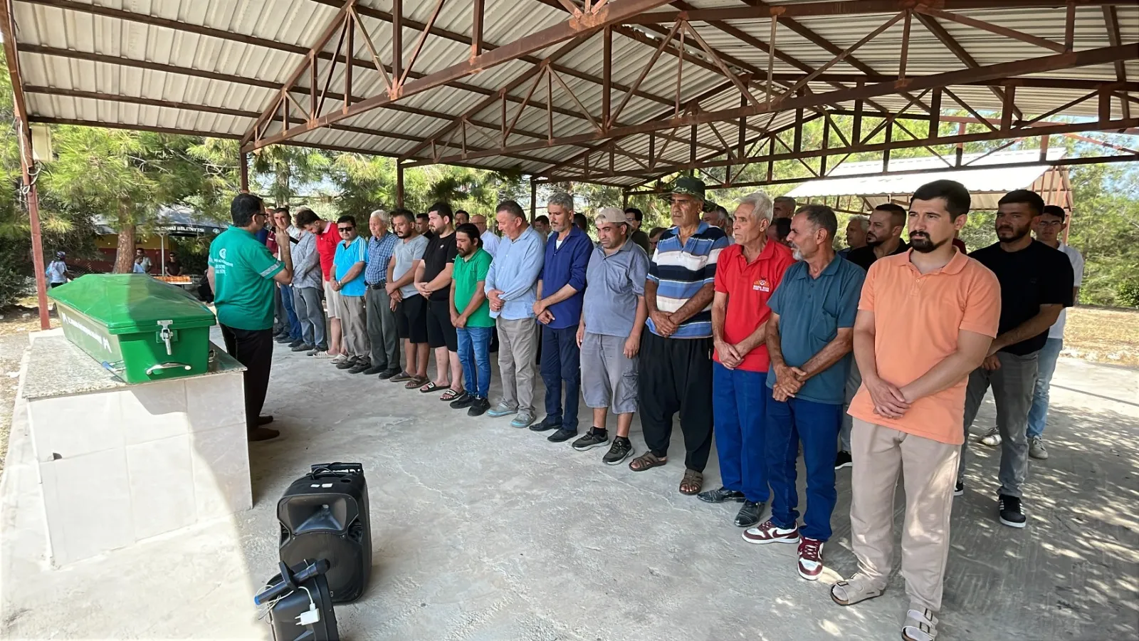 Mersin'de kasklı saldırganın yaraladığı 80 yaşındaki adam hayatını kaybetti