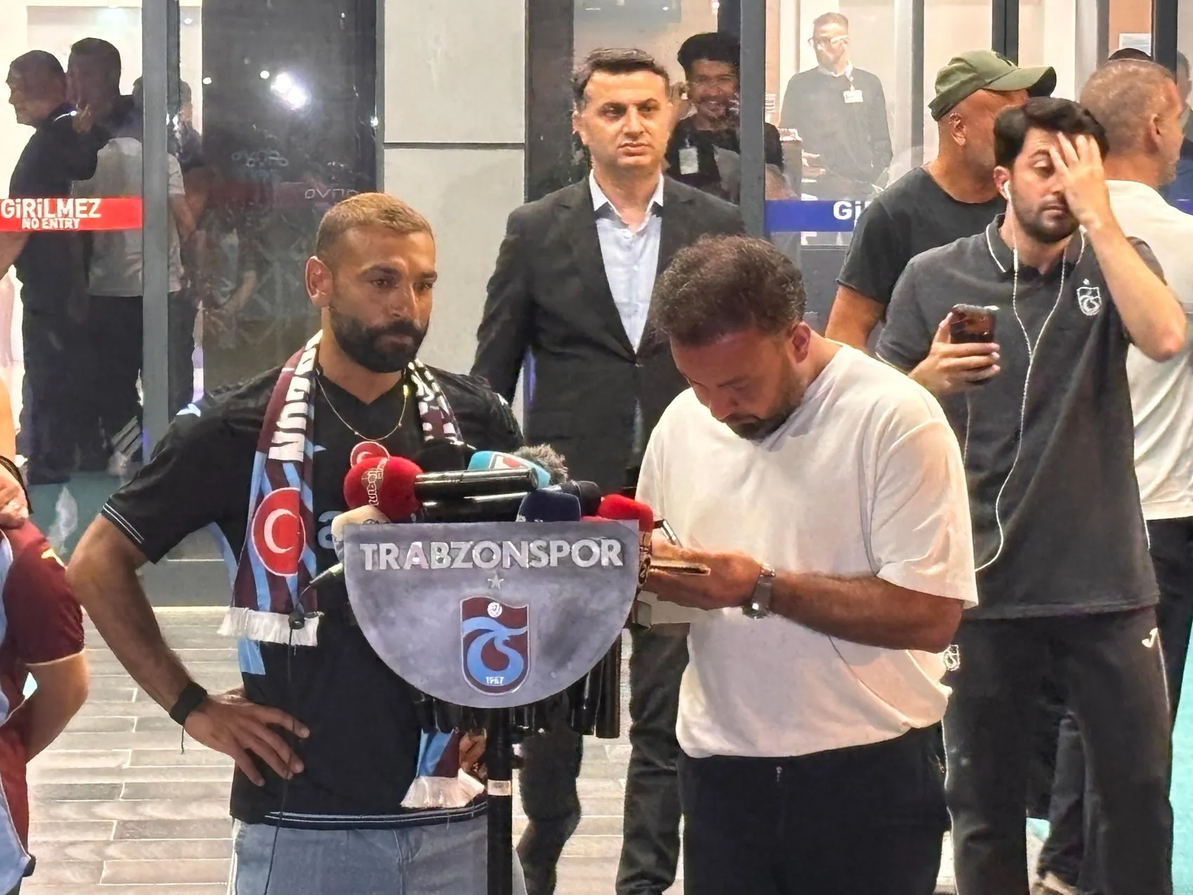 Mohamed Salah Trabzon sokaklarında görüldü