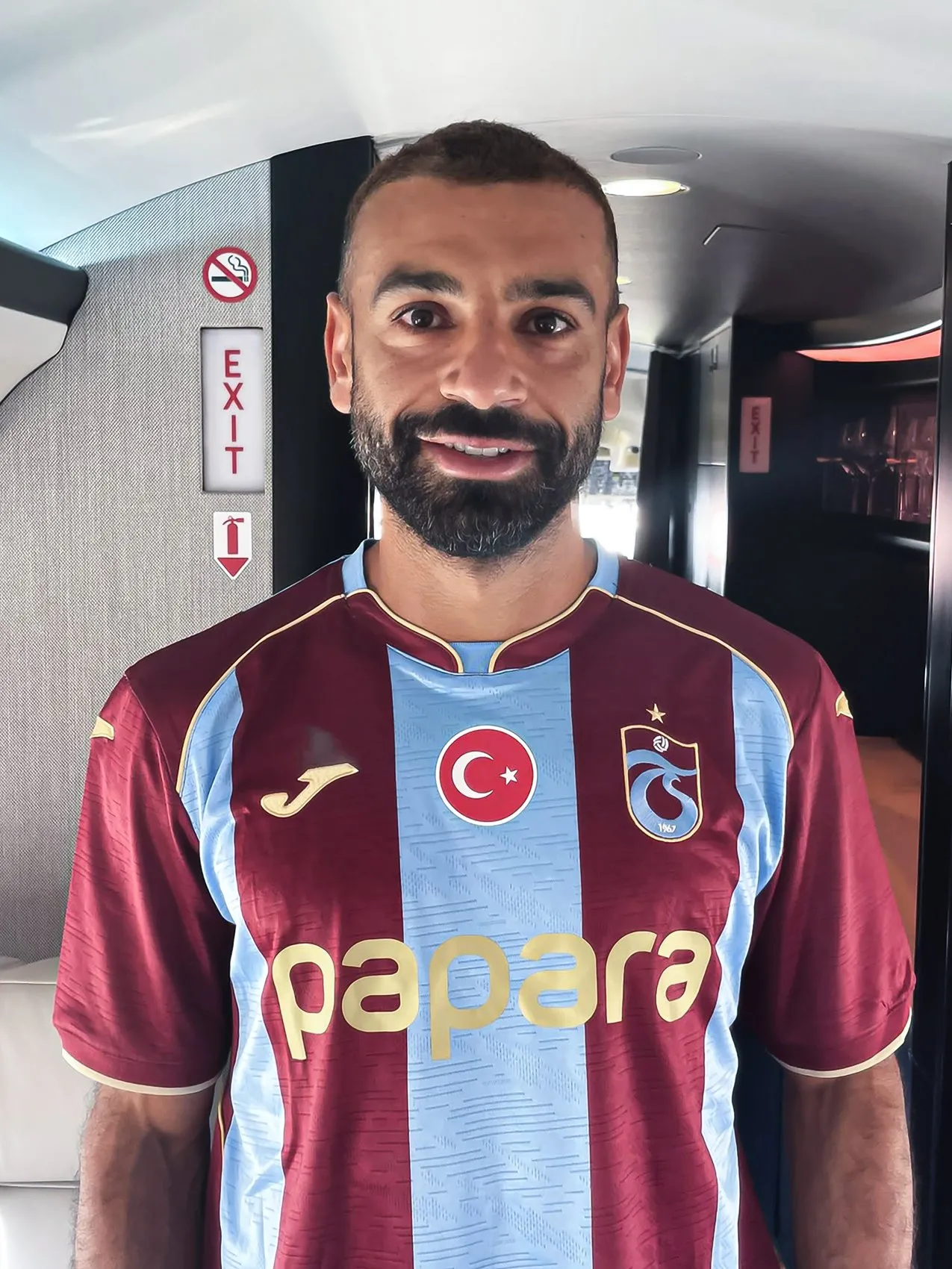Mohamed Salah Trabzonspor formasını sırtına geçirdi