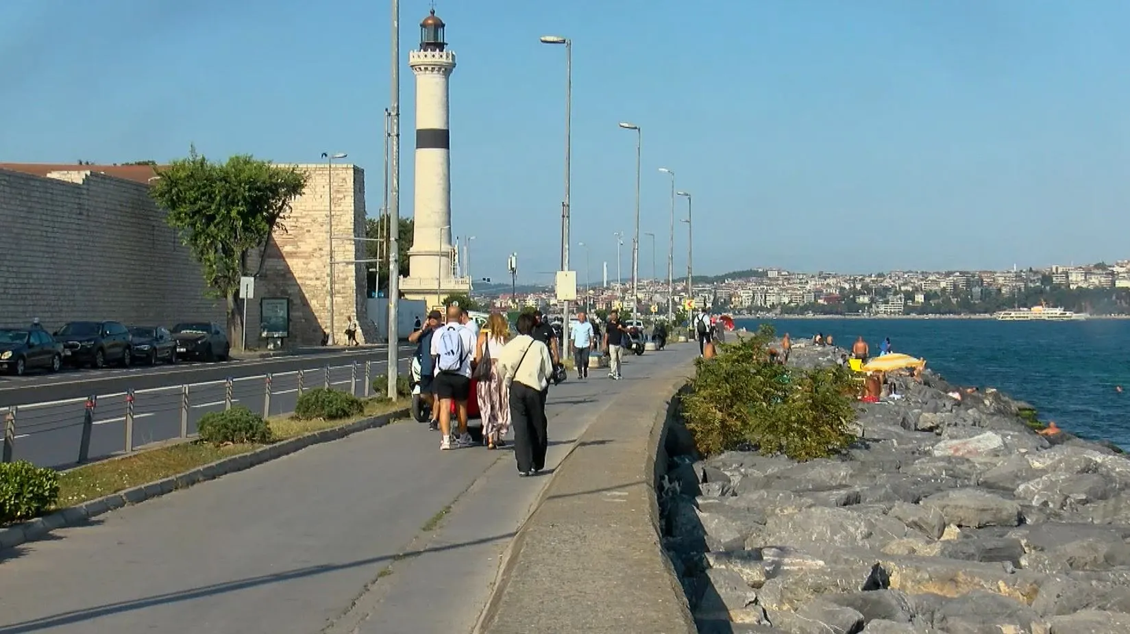 İstanbul sıcağında çare Sarayburnu oldu