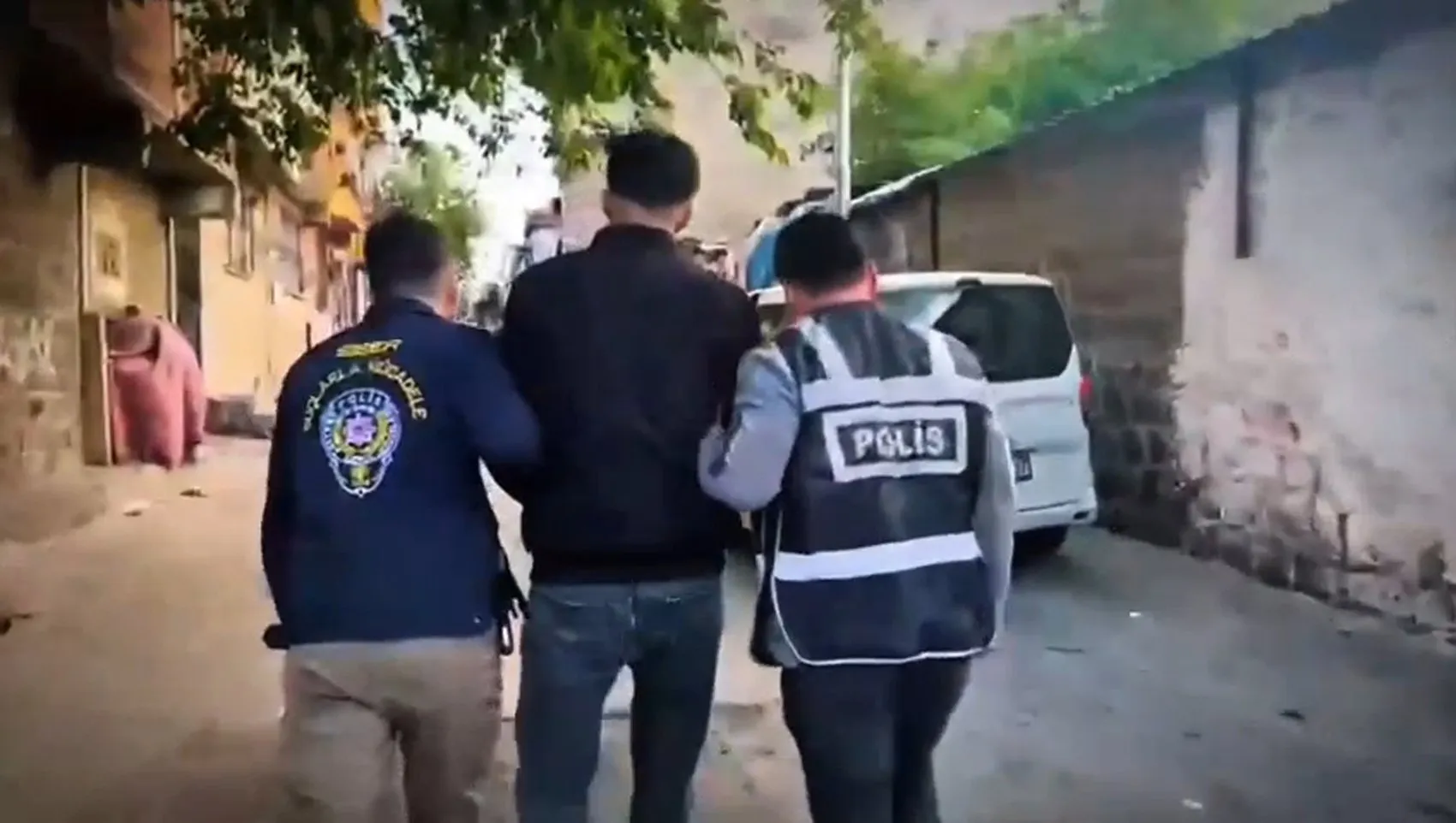 Afyon merkezli sanal bahis çetesine 1.2 milyarlık darbe
