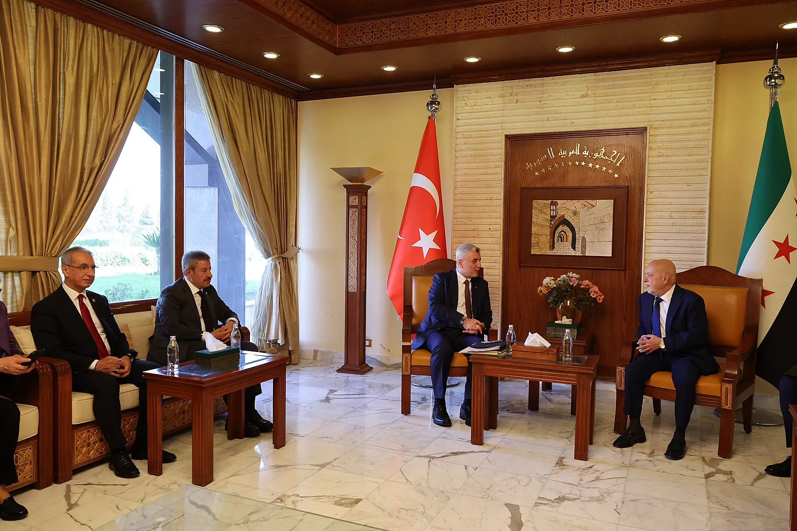 Bakan Bolat Şam'da 10 milyar dolarlık ticaret hedefi masada