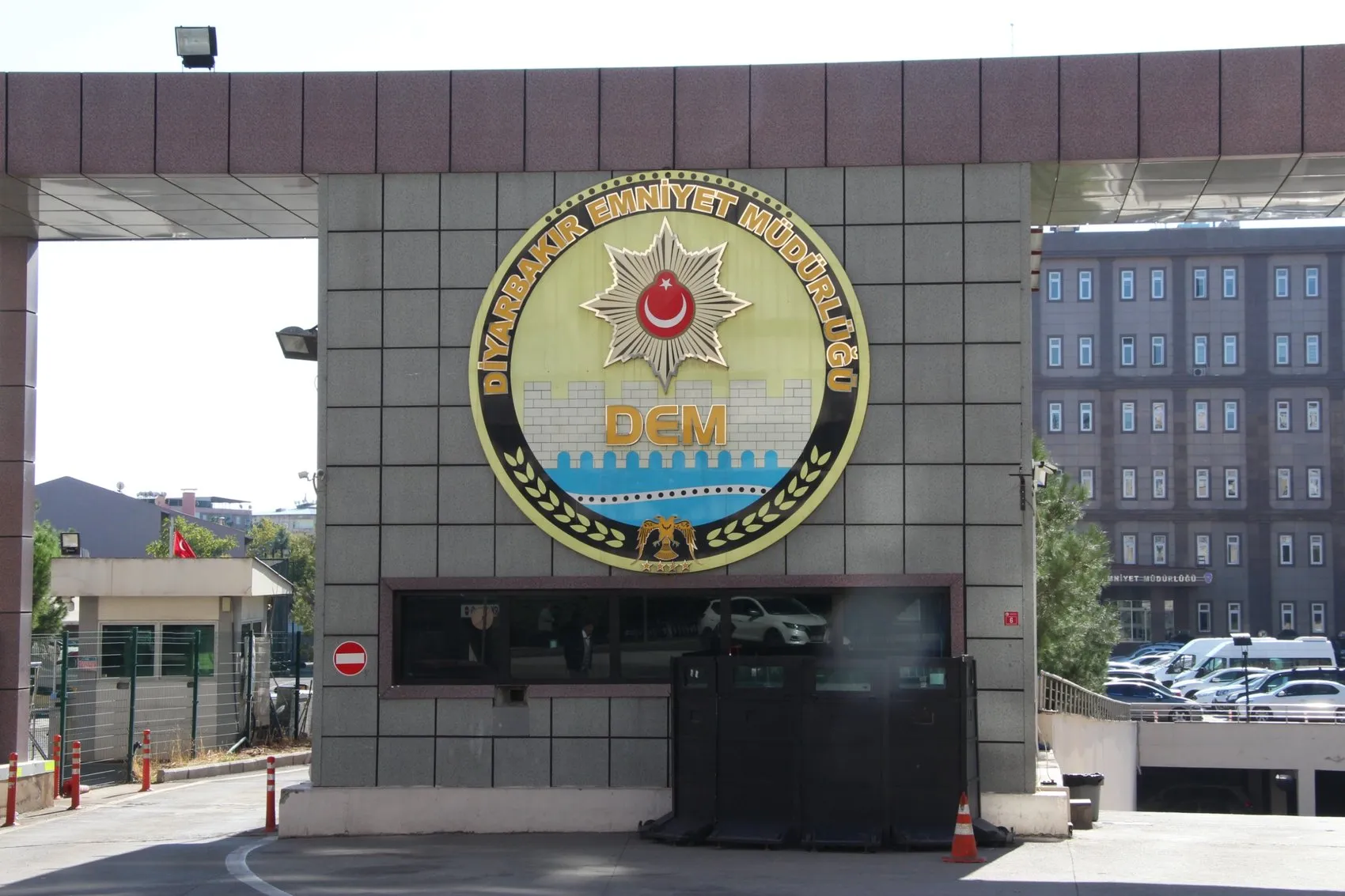 Diyarbakırda kafede oturan şahsa yönelik saldırının faili yakalandı