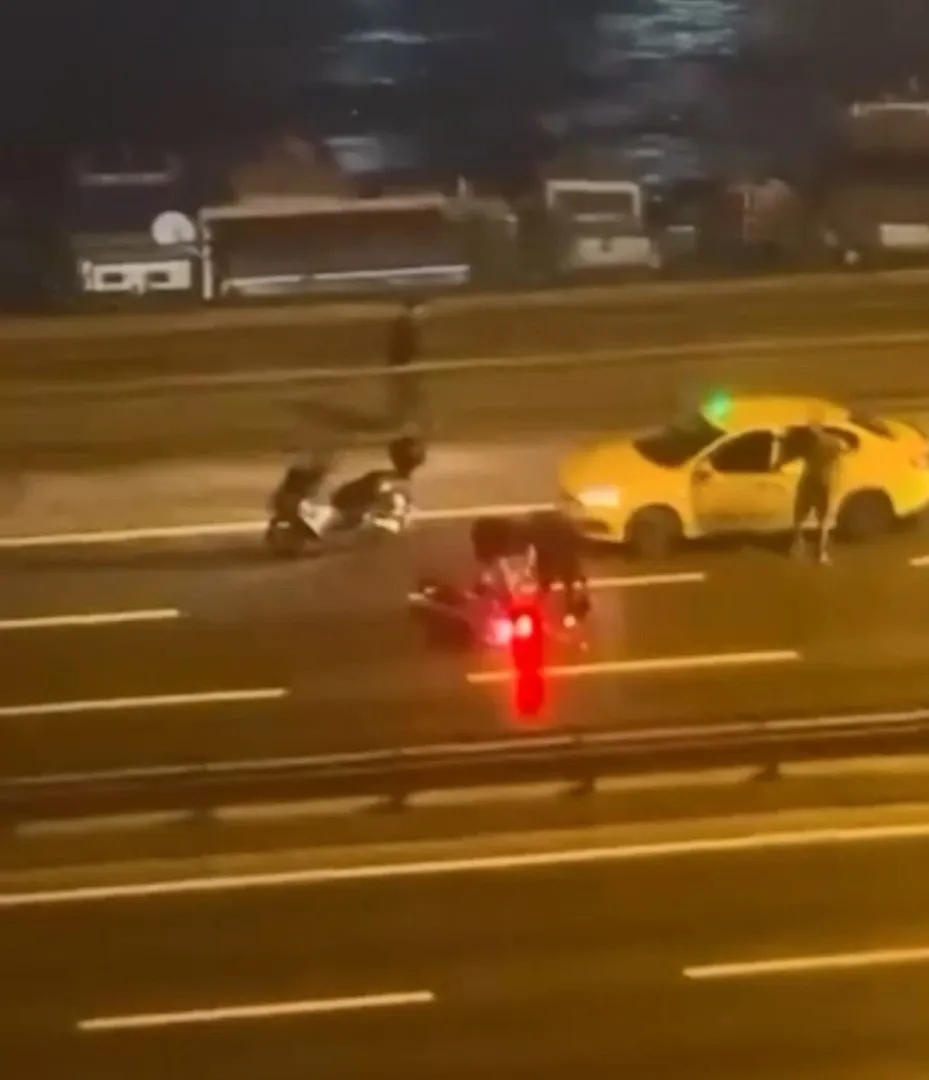 Motosiklet zincirleme kaza çıkardı Aynı noktada iki kaza, üç yaralı