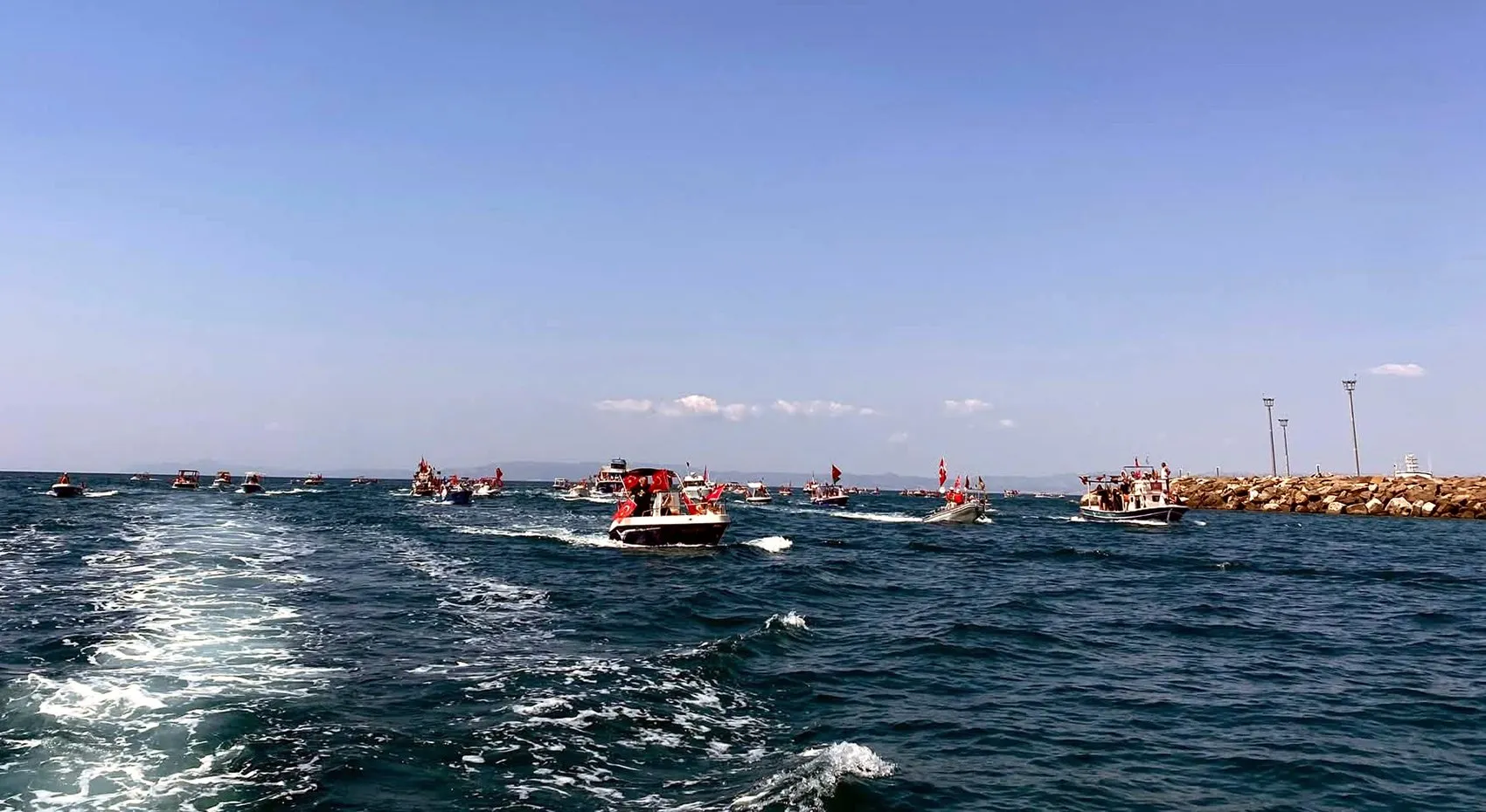 Saros Körfezi'nde dev konvoy: 200 tekneyle zafer selamı