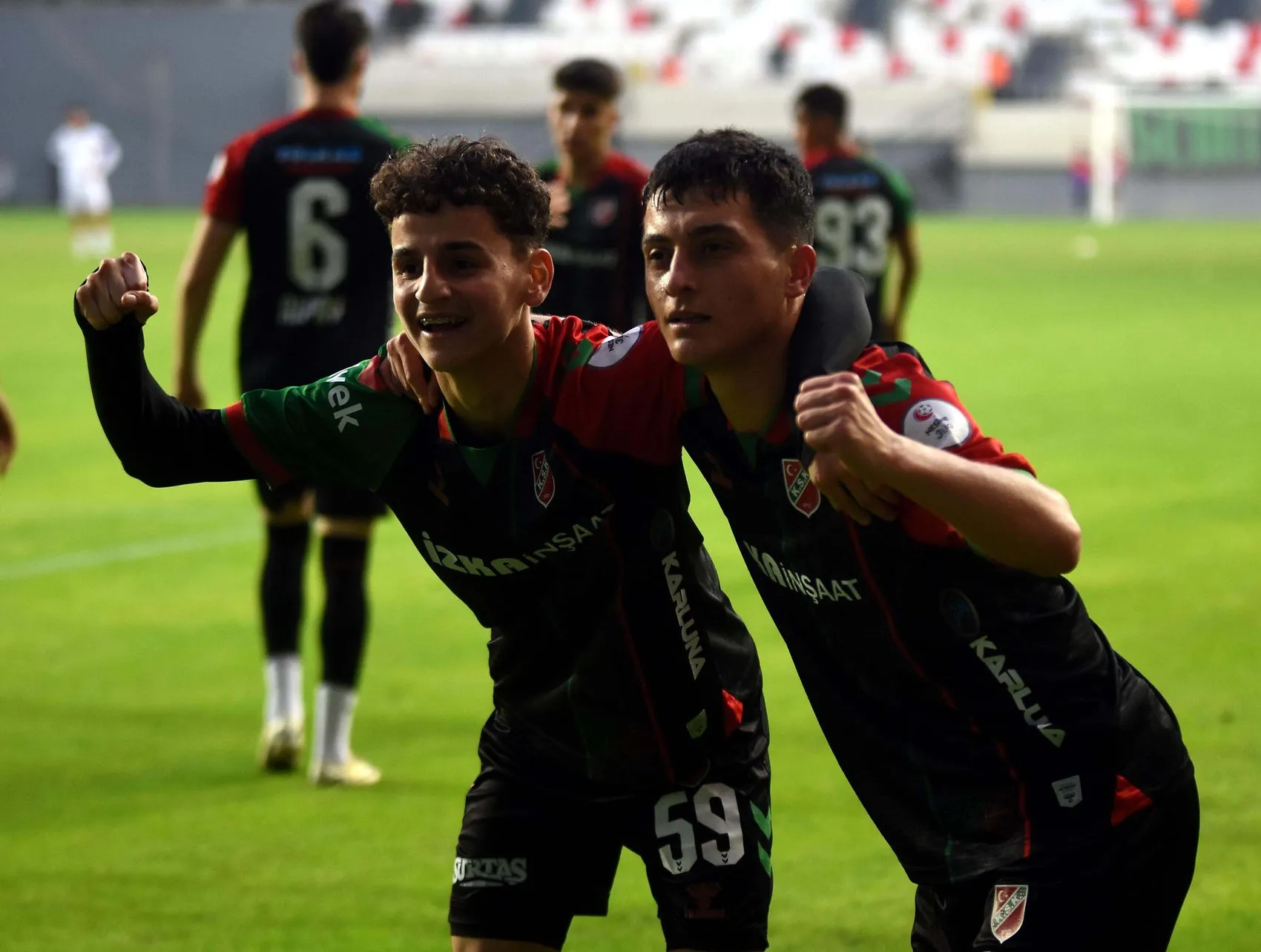Karşıyaka Berat için gelen teklifi değerlendiriyor